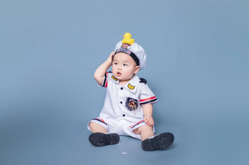 兰州宝宝老摇头怎么回事